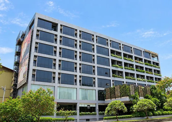 Big Hotel